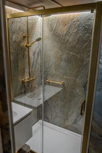 Projektas su langu i sauna (1)